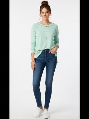Freeloader Pastel Green Lightweight Long Sleeve Women’s Shirt Top Sz Medium